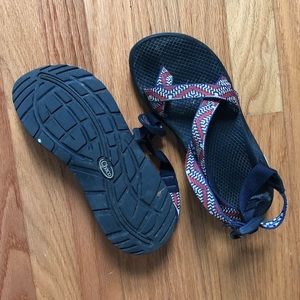 Excellent condition Chacos!